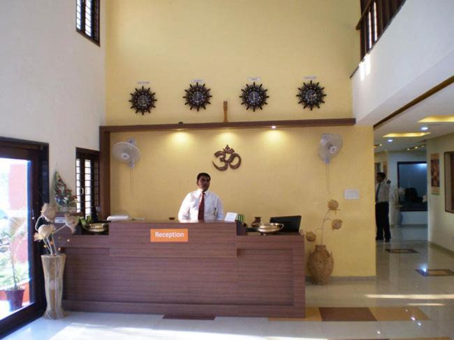 Aum Health Resort Vadodara Exterior foto