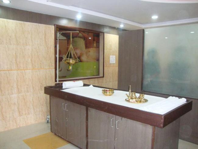 Aum Health Resort Vadodara Exterior foto